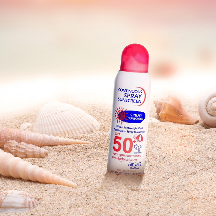 اسپری ضد آفتاب بیرنگ وکالی، SPF 50، مدل 001، مناسب انواع پوست چرب با حجم 235 میلیلیتر، محافظتکننده در برابر اشعههای UVA و UVB، ضد آب و مرطوبکننده، روشنکننده، ضد لک و پیری، دارای فرمولاسیون فاقد چربی، کلاژن، ویتامینهای C و E، با ماندگاری 2 ساعته