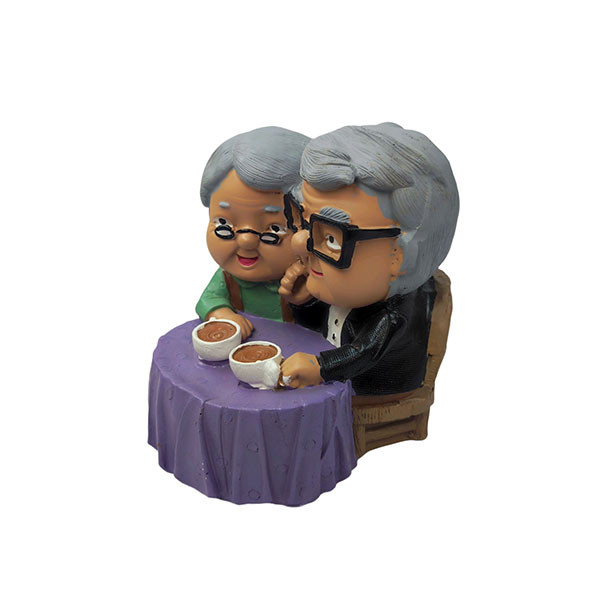 مجسمه دکوری مدل پیرمرد و پیرزن کد 02