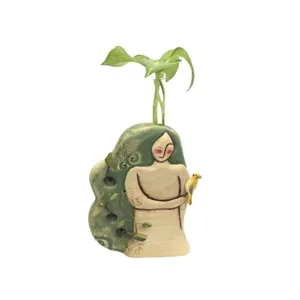 مجسمه چوبی سونیا