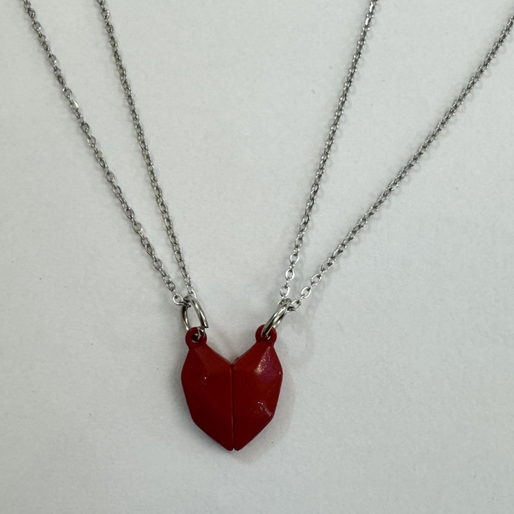 گردنبند مدل مگنتی استیل طرح قلب کریستال عاشق کد 2heart111 بسته 2 عددی